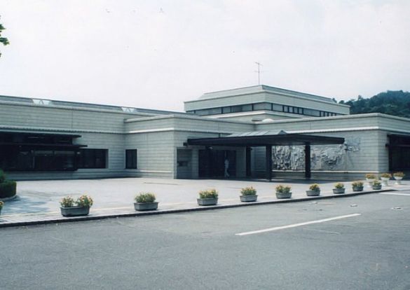 栗東市立図書館の画像
