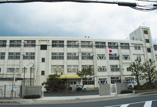 草津中学校の画像