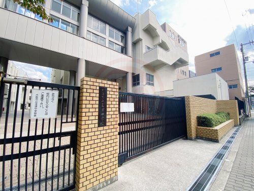 大阪市立玉津中学校の画像