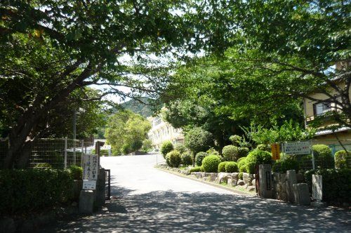 大津市立長等小学校の画像