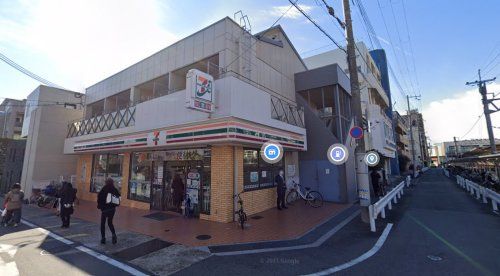 セブンイレブン 神戸本山中町4丁目店の画像