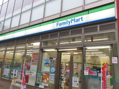 ファミリーマート　よろづやペアナード店の画像