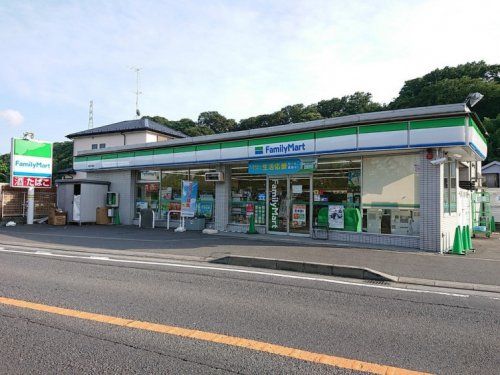 ファミリーマート　愛川六倉店の画像