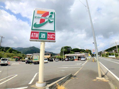 セブンイレブン厚木七沢北店の画像