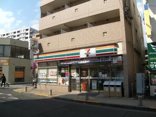 セブンイレブン　町田成瀬駅南口店の画像