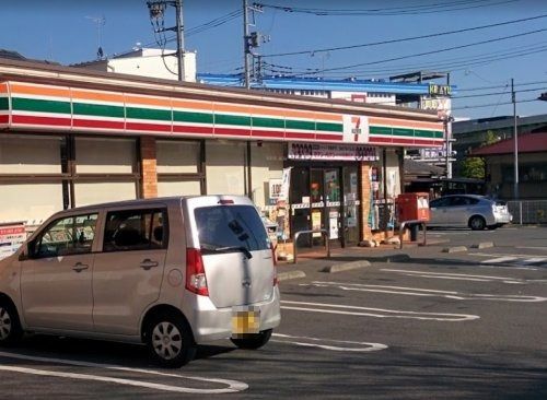 セブンイレブン　東名町田インター店の画像