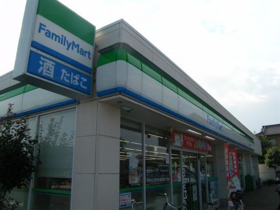 ファミリーマート　金森町田街道店の画像