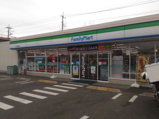ファミリーマート　町田大蔵町店の画像