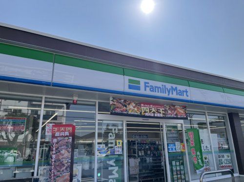 ファミリーマート 橘通東一丁目店の画像