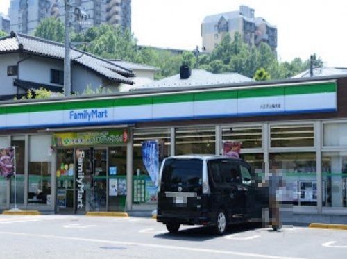 ファミリーマート　八王子上柚木店の画像