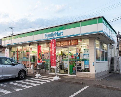 ファミリーマート　八王子長房町店の画像