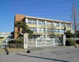 日野町立必佐小学校の画像