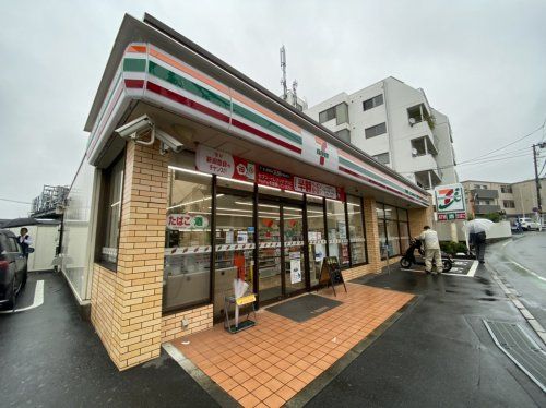 セブンイレブン 横浜保土ケ谷公園前店の画像
