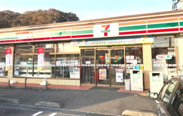 セブンイレブン 横浜川島町店の画像