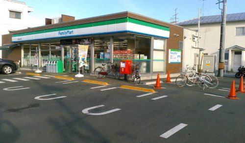 ファミリーマート 東村山富士見町店の画像