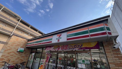 セブン-イレブン 狭山ヶ丘駅西口店の画像