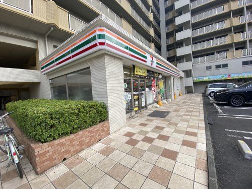 セブンイレブン 町田多摩境駅前店の画像