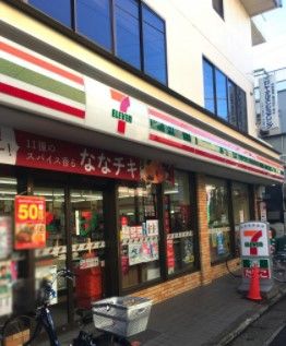 セブンイレブン 川崎新城店の画像