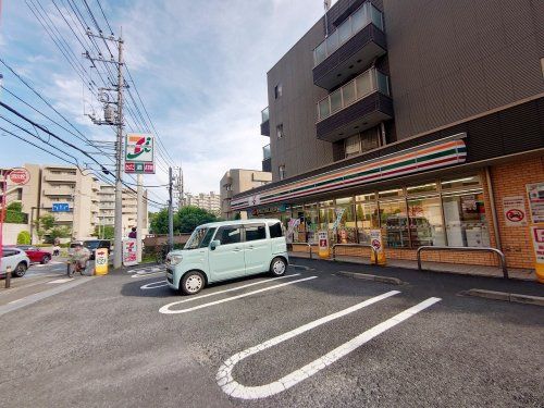 セブンイレブン 川崎麻生警察署前店の画像