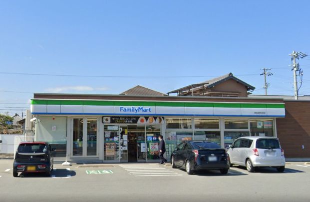 ファミリーマート 津結城神社前店の画像