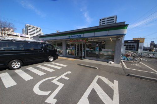 ファミリーマート新座駅南店の画像