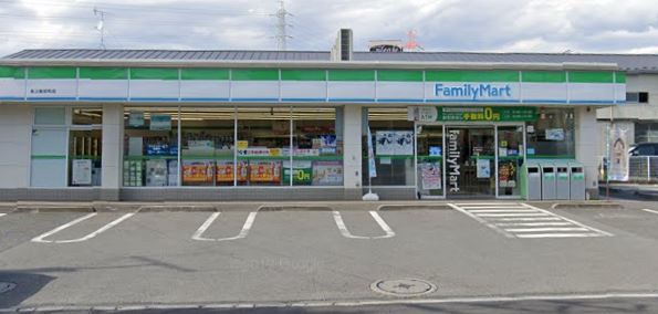 ファミリーマート 泉上飯田町店の画像