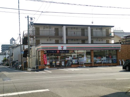 セブンイレブン 広島都町店の画像