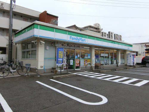 ファミリーマート　岸和田南町店の画像