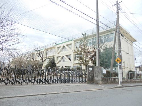 東大和市立第二中学校の画像