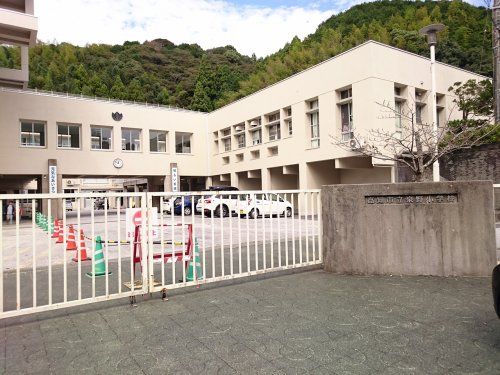 高知市立泉野小学校の画像