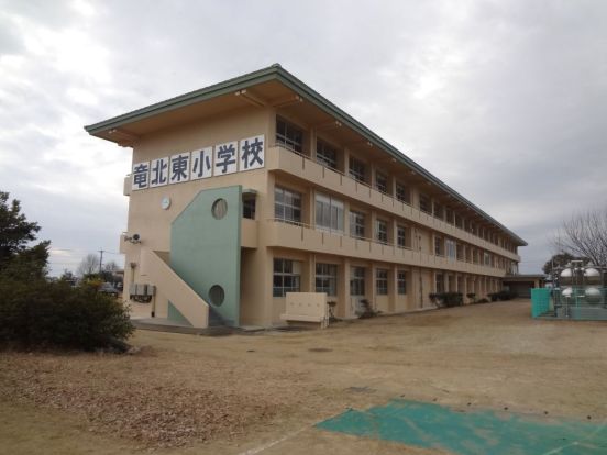 氷川町立竜北東小学校の画像