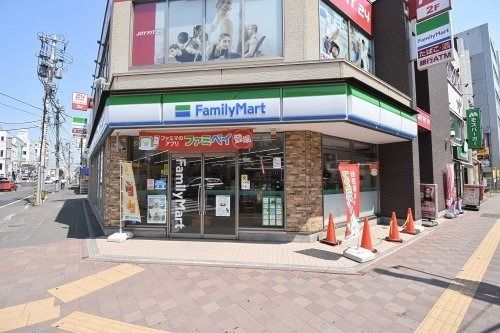 ファミリーマート 札幌北24条駅前店の画像