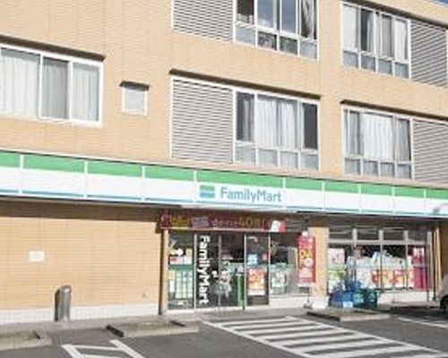 ファミリーマート 東玉川二丁目店の画像