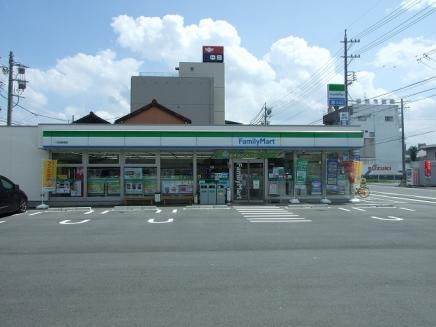 ファミリーマート 一宮城崎通店の画像