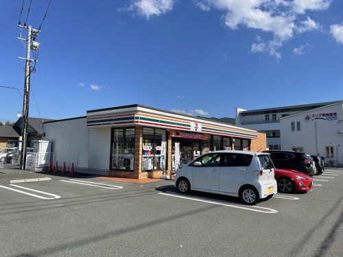 セブンイレブン 八代渡町店の画像