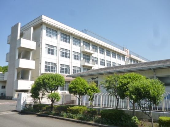 南大沢小学校の画像