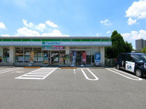 ファミリーマート松木公園店の画像