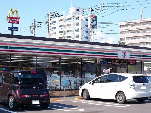 セブンイレブン 高知河ノ瀬町店の画像