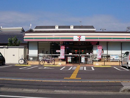 セブンイレブン　高知若草店の画像