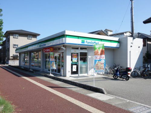 ファミリーマート 高知北竹島店の画像