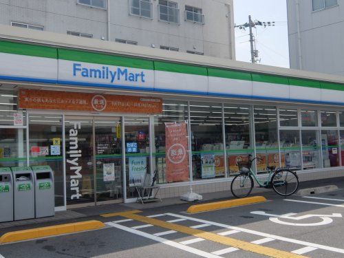 ファミリーマート 高知仲田町店の画像