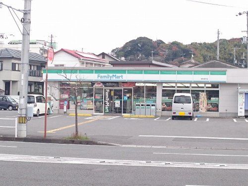 ファミリーマート　高知瀬戸店の画像