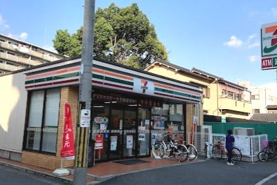 セブンイレブン ＪＲ塚本駅西店の画像