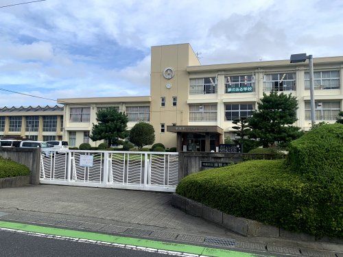 綾野小学校の画像