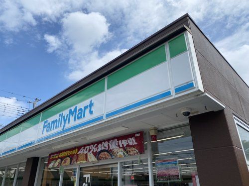 ファミリーマート 蓮田駅東口店の画像