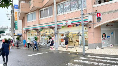 セブンイレブン 朝霞駅東口店の画像