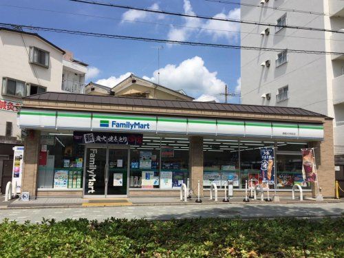 ファミリーマート 北山栗栖町店の画像