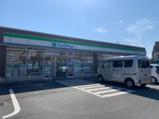 ファミリーマート 町田多摩境店の画像
