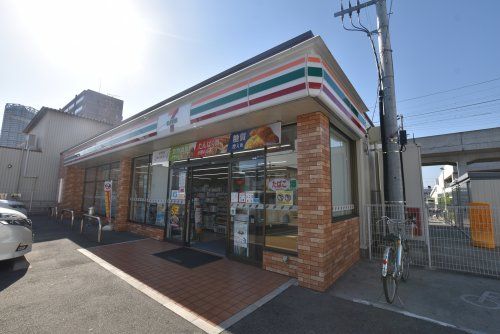 セブンイレブン 泉大津市役所前店の画像