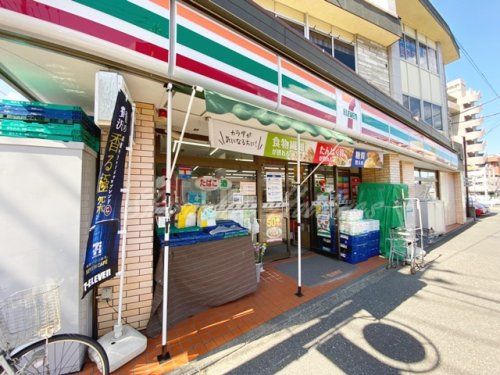 セブンイレブン 横須賀安浦店の画像